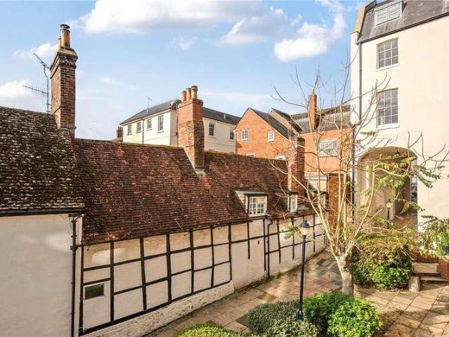 Flat for sale in Marlborough, Easton Royal