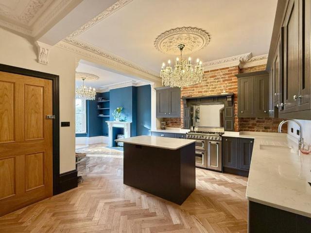 Flat for sale in Old Town, Heathlands