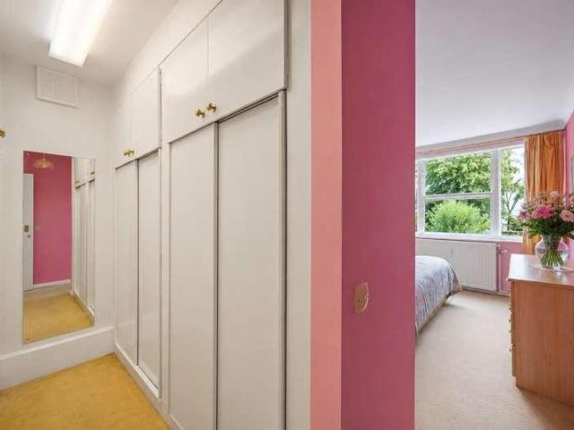 Flat for sale in Belsize Park, Primrose Hill
