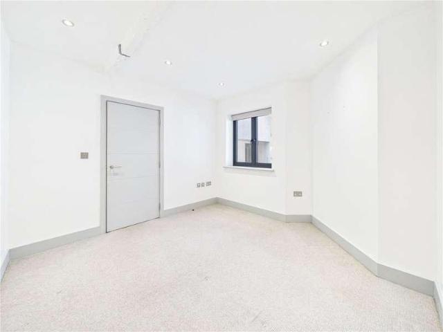 Flat for sale in Watergate, Devon