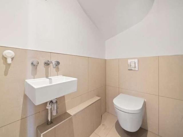 Flat for sale in London Borough of Ealing, Hanwell