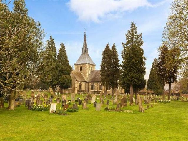 Flat for sale in Five Acres, Hertfordshire