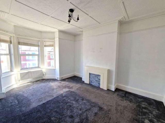Flat for sale in Withycombe, Budlake