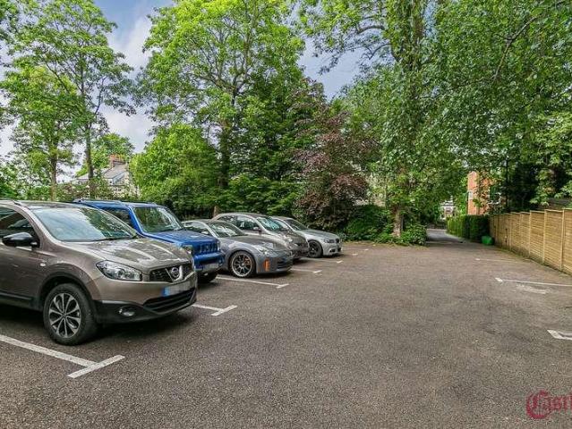 Flat for sale in London Borough of Haringey, Greater London