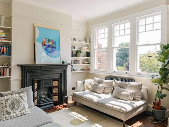 Flat for sale in London Borough of Haringey, Greater London