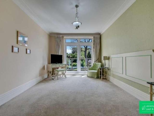 Flat for sale in London Borough of Barnet, Greater London