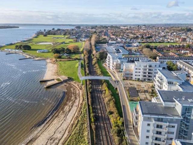 Flat for sale in Poole