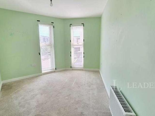 Flat for sale in Littlecote, West Sussex