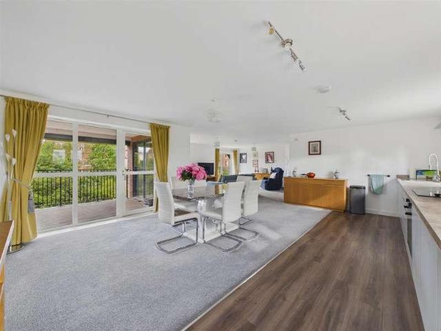 Flat for sale in Malvern Link, Malvern Hills