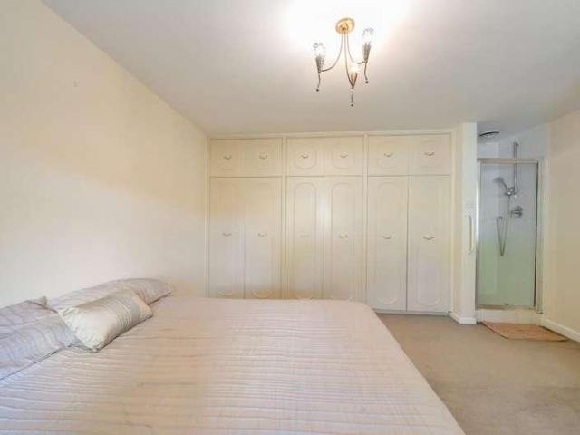 Flat for sale in Little Stanmore, Greater London