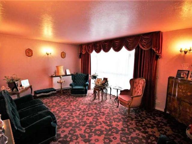 Flat for sale in Greater London
