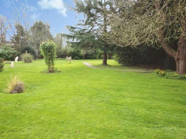 Flat for sale in Sonning, Isle Of Man