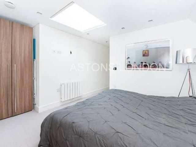 Flat for sale in Bayswater, Greater London