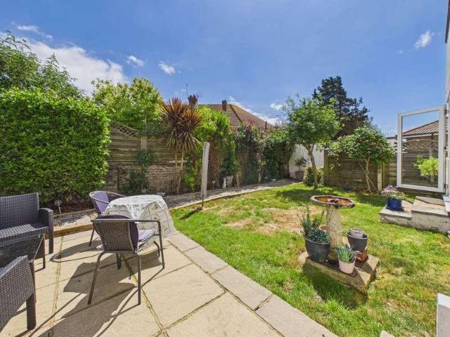 Flat for sale in West Worthing, Worthing