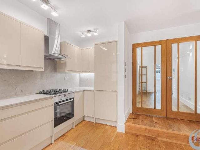 Flat for sale in London Borough of Haringey, Greater London