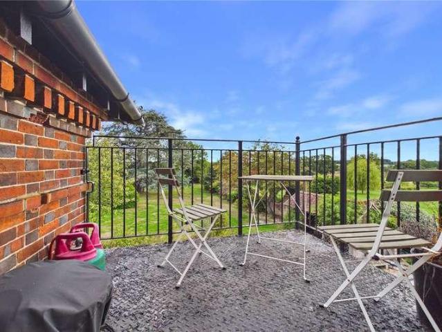 Flat for sale in Mortimer, Stratfield Mortimer