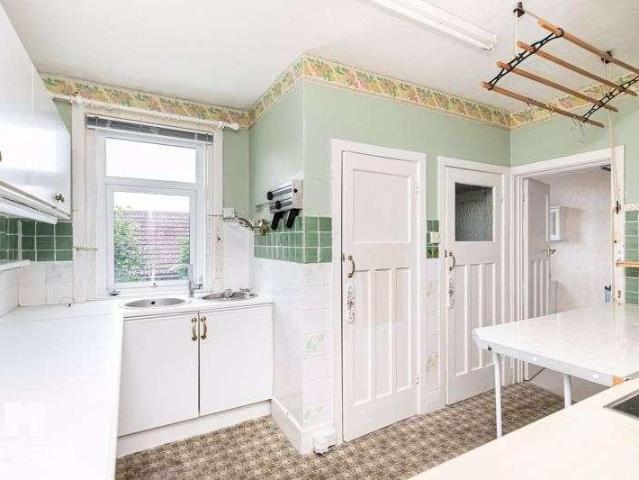 Flat for sale in Christchurch, Jumpers Corner