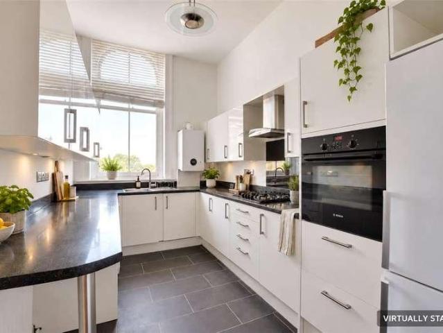 Flat for sale in Royal Borough of Greenwich, Greater London