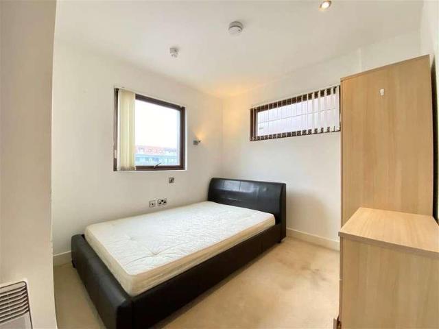 Flat for sale in Georgia, Greater Manchester