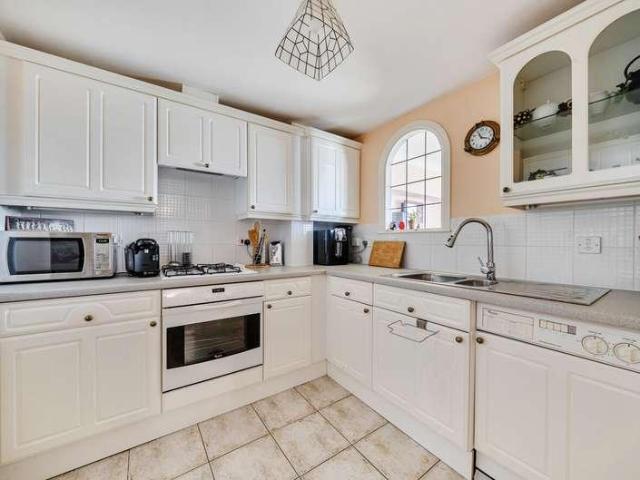 Flat for sale in Roedean