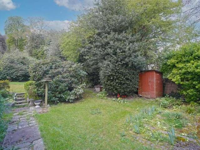 Flat for sale in London Borough of Lewisham, Forest Hill