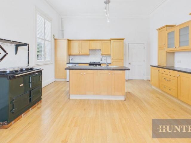 Flat for sale in Falsgrave, Kepwick