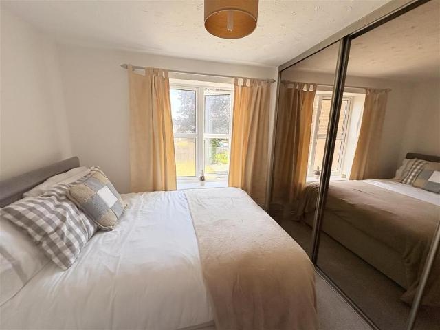 Flat for sale in Fareham, Hampshire