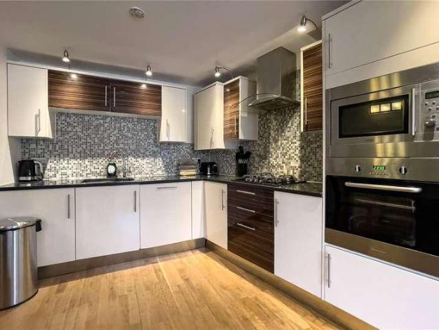 Flat for sale in Reading