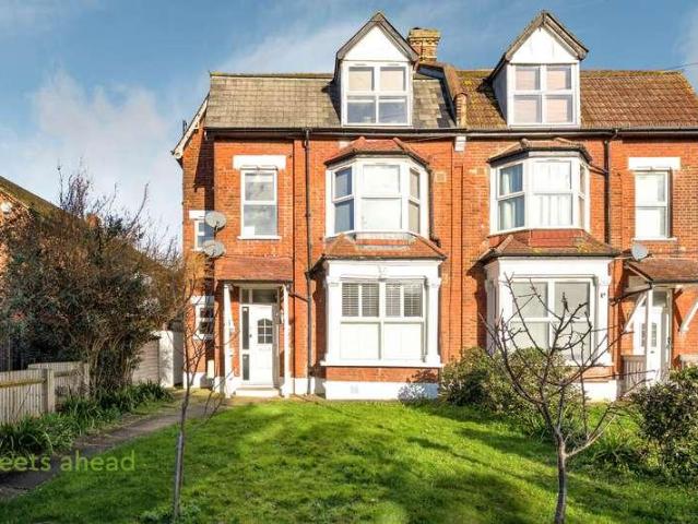 Flat for sale in London Borough of Croydon, Greater London