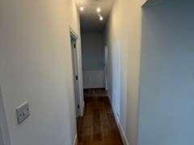 Flat for sale in Temple Fortune, Greater London