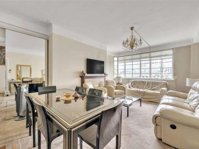 Flat for sale in Belsize Park, Primrose Hill
