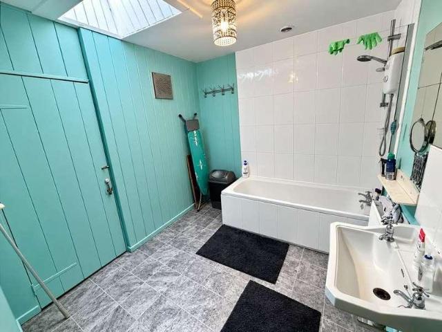 Flat for sale in Lostwithiel, Cornwall