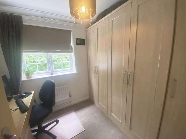 Flat for sale in St Albans, Napsbury Park