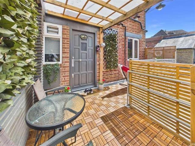 Flat for sale in Lower Green Esher, Blackhills