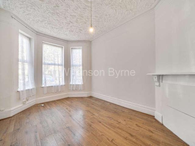 Flat for sale in Greater London