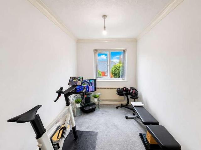 Flat for sale in Salford Quays, Salford
