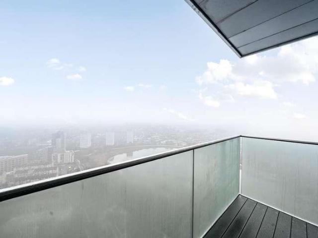 Flat for sale in Woodberry Down, Stamford Hill