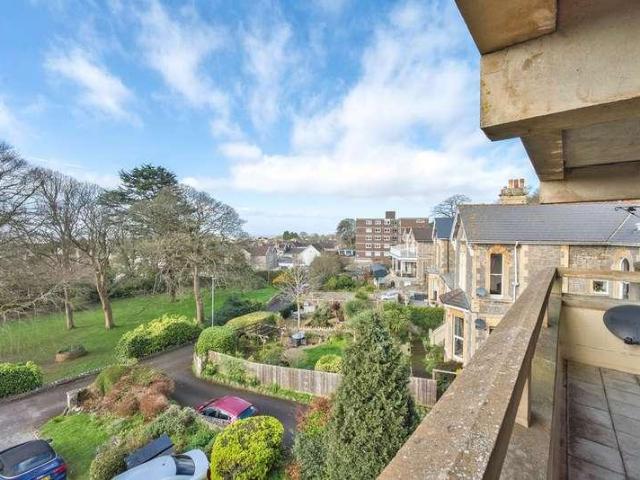 Flat for sale in Weston-super-mare, North Somerset