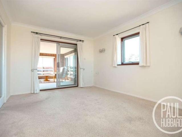 Flat for sale in Eastbridge, Suffolk
