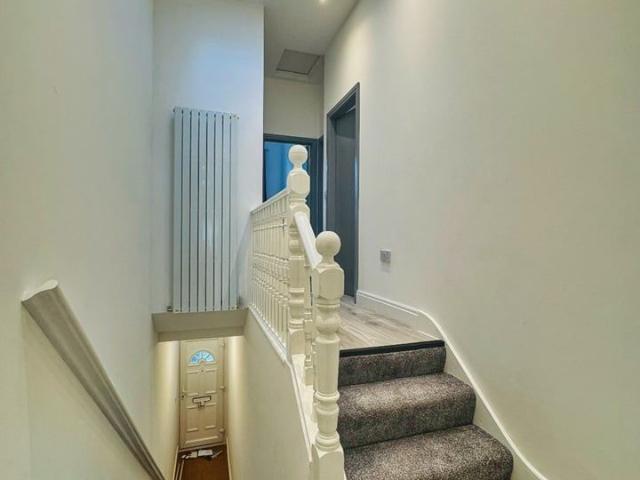 Apartment for rent in Furzedown, Greater London