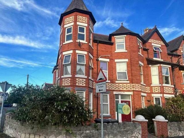Flat for sale in Colwyn Bay