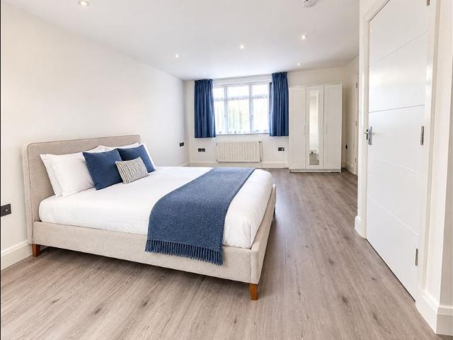 Apartment for rent in Greenhill, Greater London