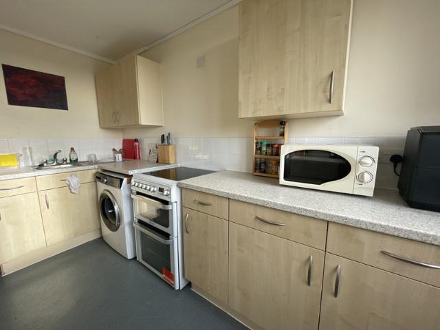 Apartment for rent in Queen's Park, Greater London