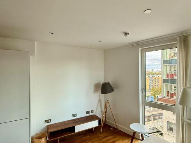 Apartment for rent in East Greenwich, Greater London