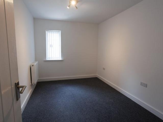 Apartment for rent in Kingswood