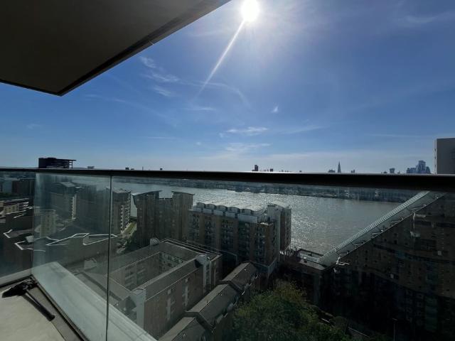 Apartment for rent in Poplar Grove, Greater London