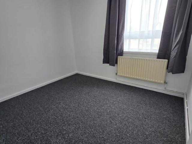 Apartment for rent in Poplar Grove, Greater London