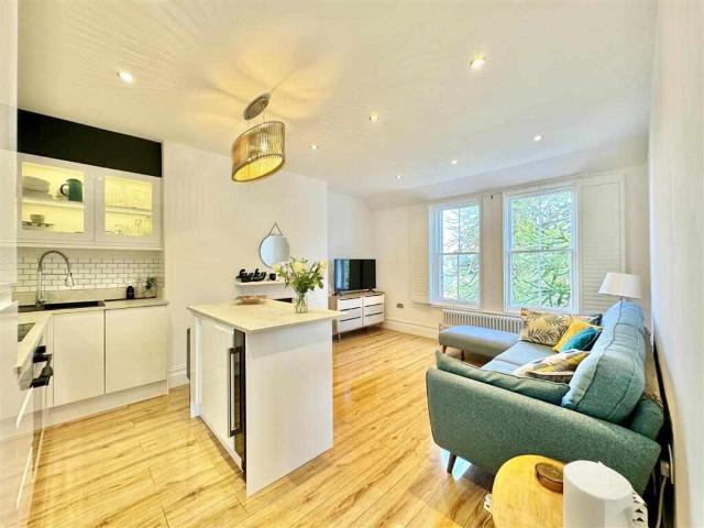 Flat for sale in London, Greater London