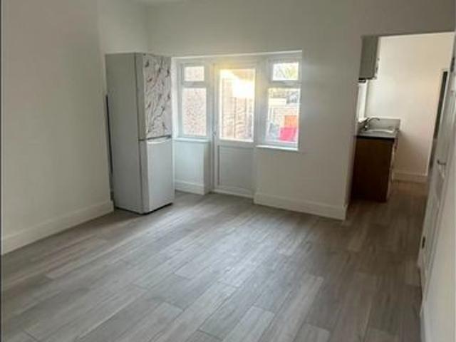 Apartment for rent in Gants Hill, Greater London