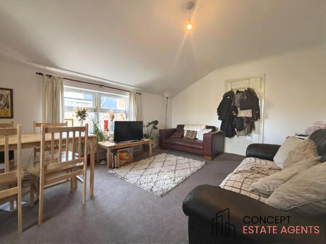 Apartment for rent in Furzedown, Greater London